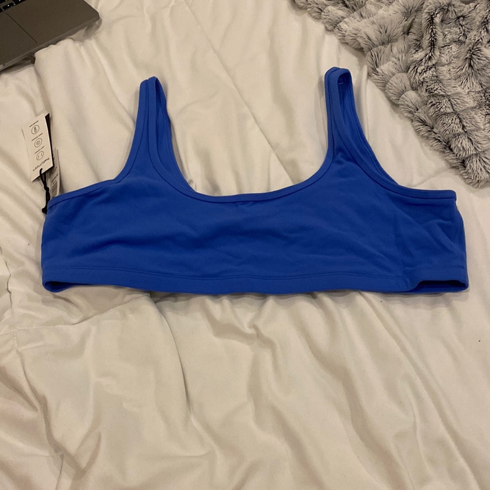 Aritzia TNA sports bra.
